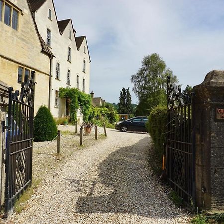 The Coach House And The Stable Apartment Woodchester ภายนอก รูปภาพ