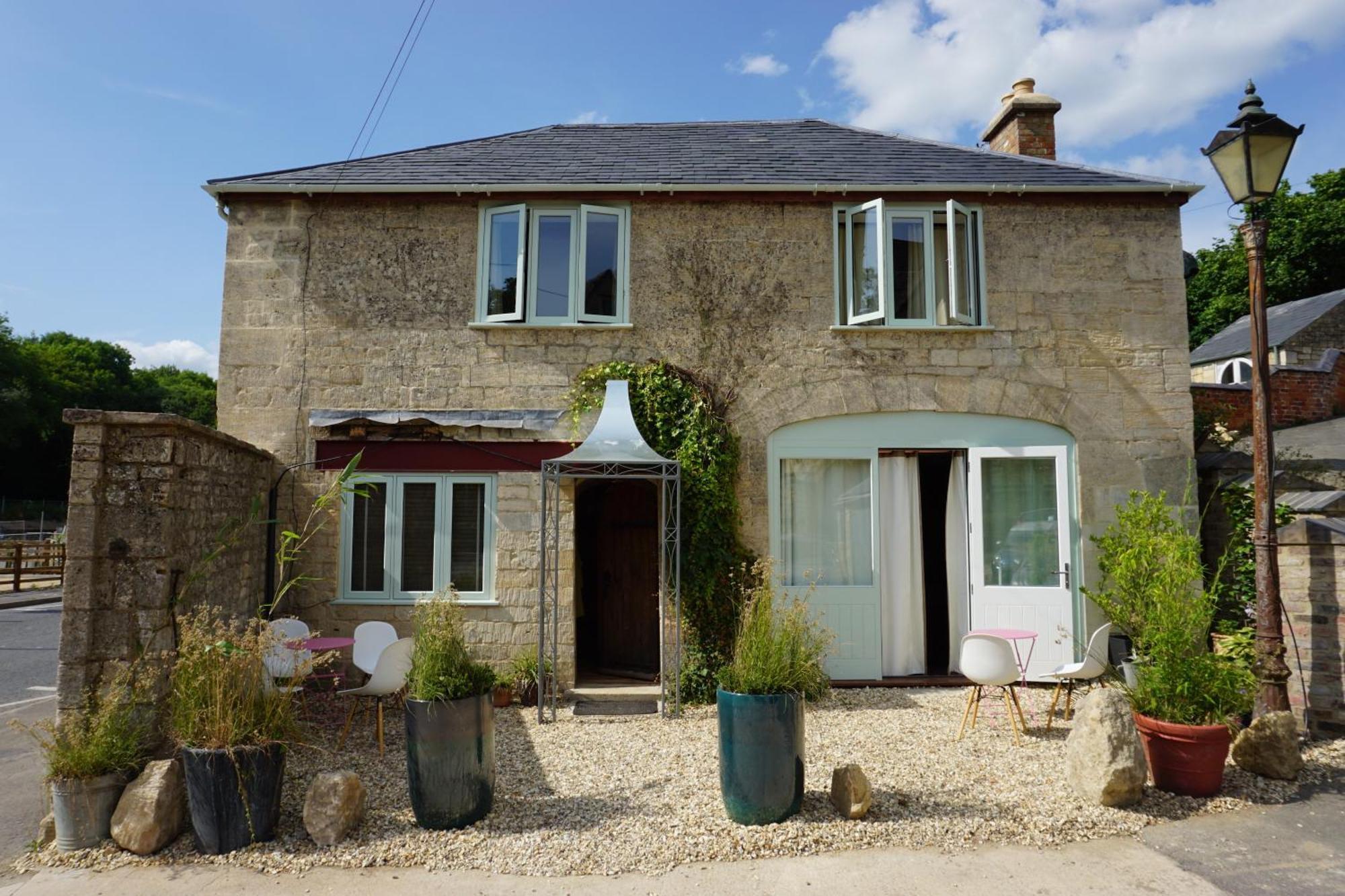 The Coach House And The Stable Apartment Woodchester ภายนอก รูปภาพ